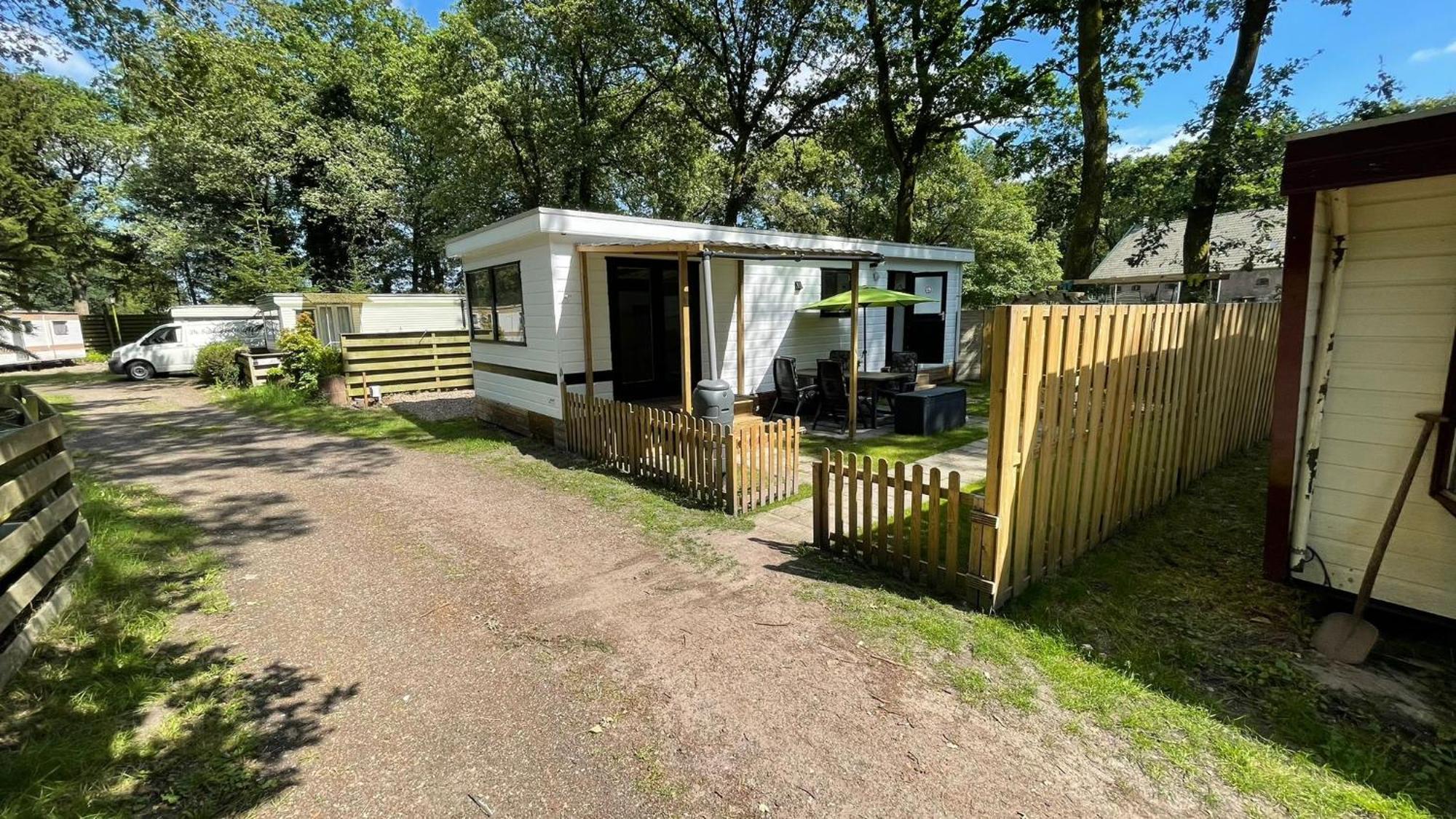 Chalet Kokomo - Gelegen In Bosrijkgebied Van Drenthe Eext Exterior foto